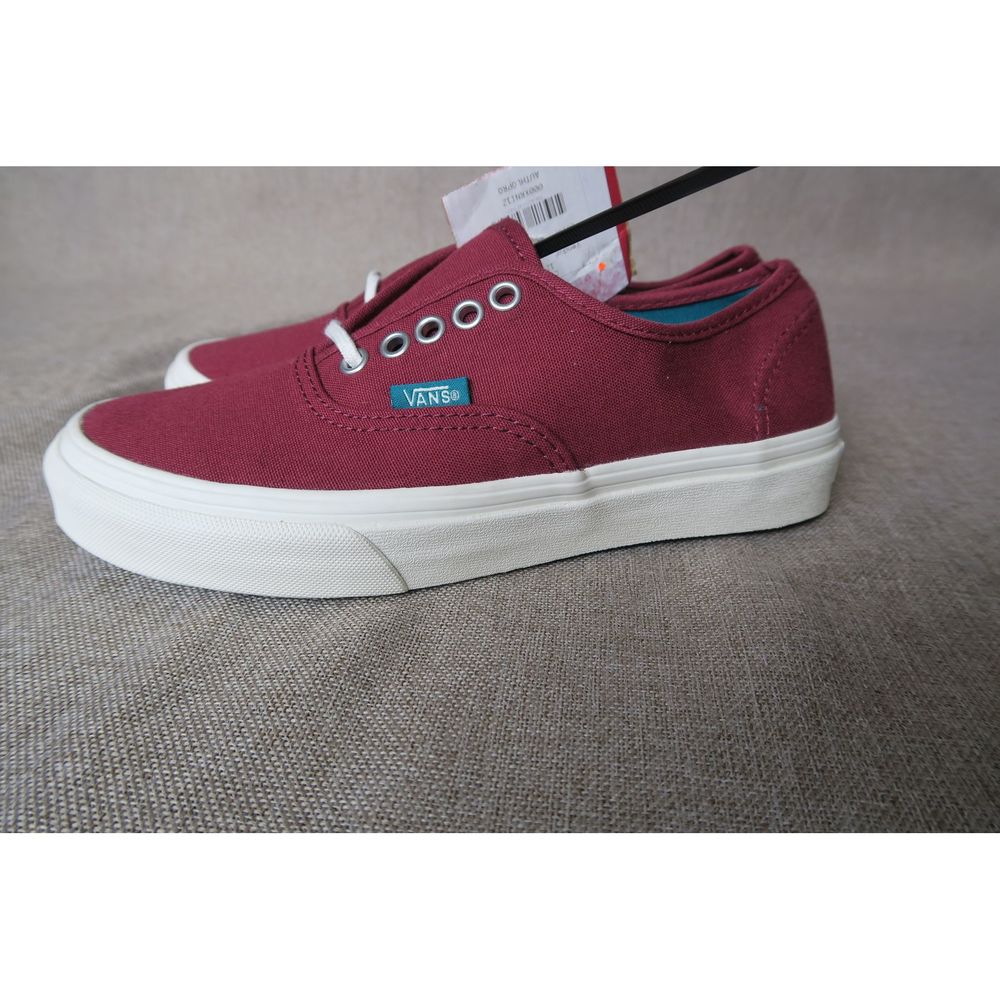 NWT Vans Unisex Authentic Womens 5
